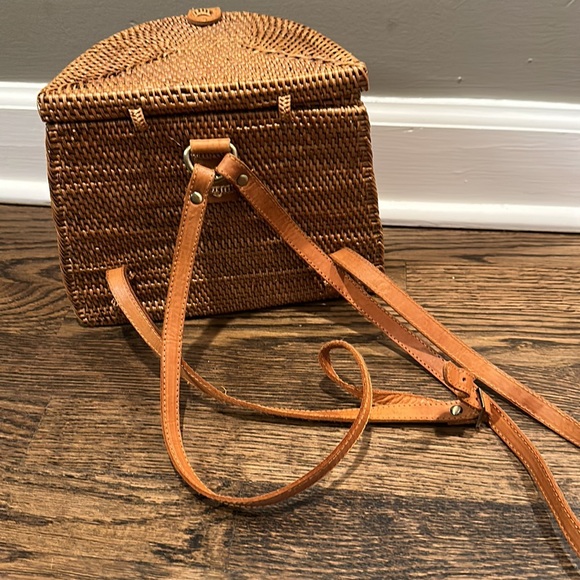 Handmade Raffia Backpack - Picture 3 of 4